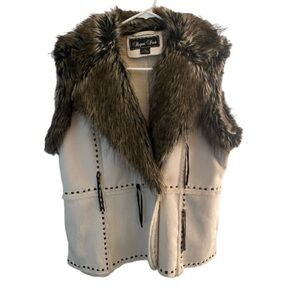 Regent Park Vintage Vest, Faux Suede, Faux Fur Collar, cream color size Large